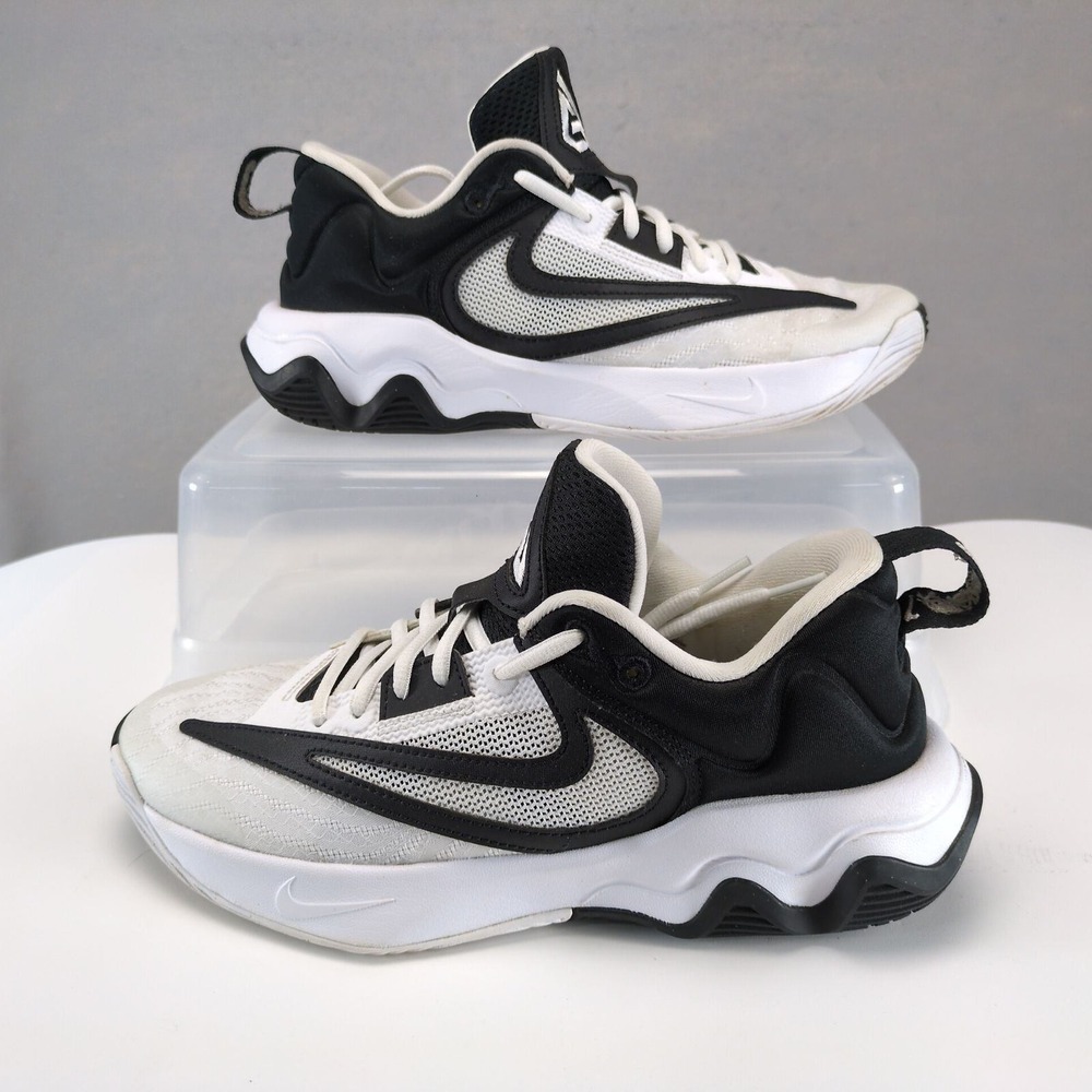 Nike Giannis Immortality 3 Basketball Sneakers Mens 7.5 White Black DZ7533-100